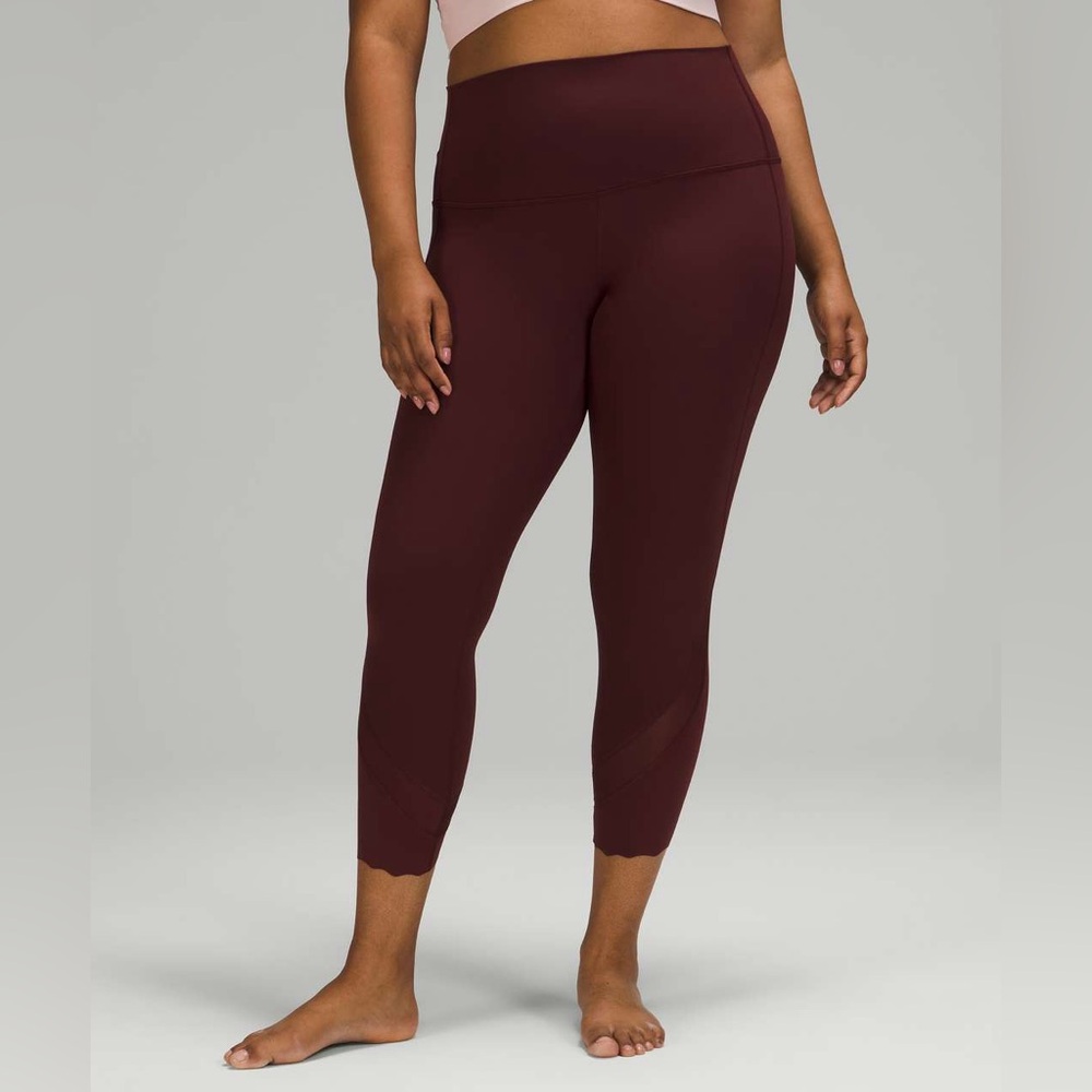 Lululemon‎ Wunder Under Scallop Leggings Size 16 Red Merlot 23” Crop